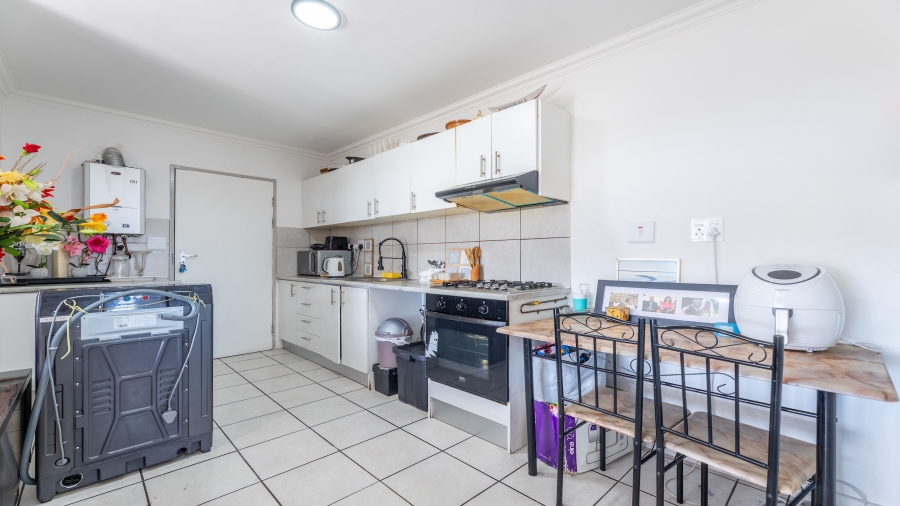 2 Bedroom Property for Sale in Table View Western Cape